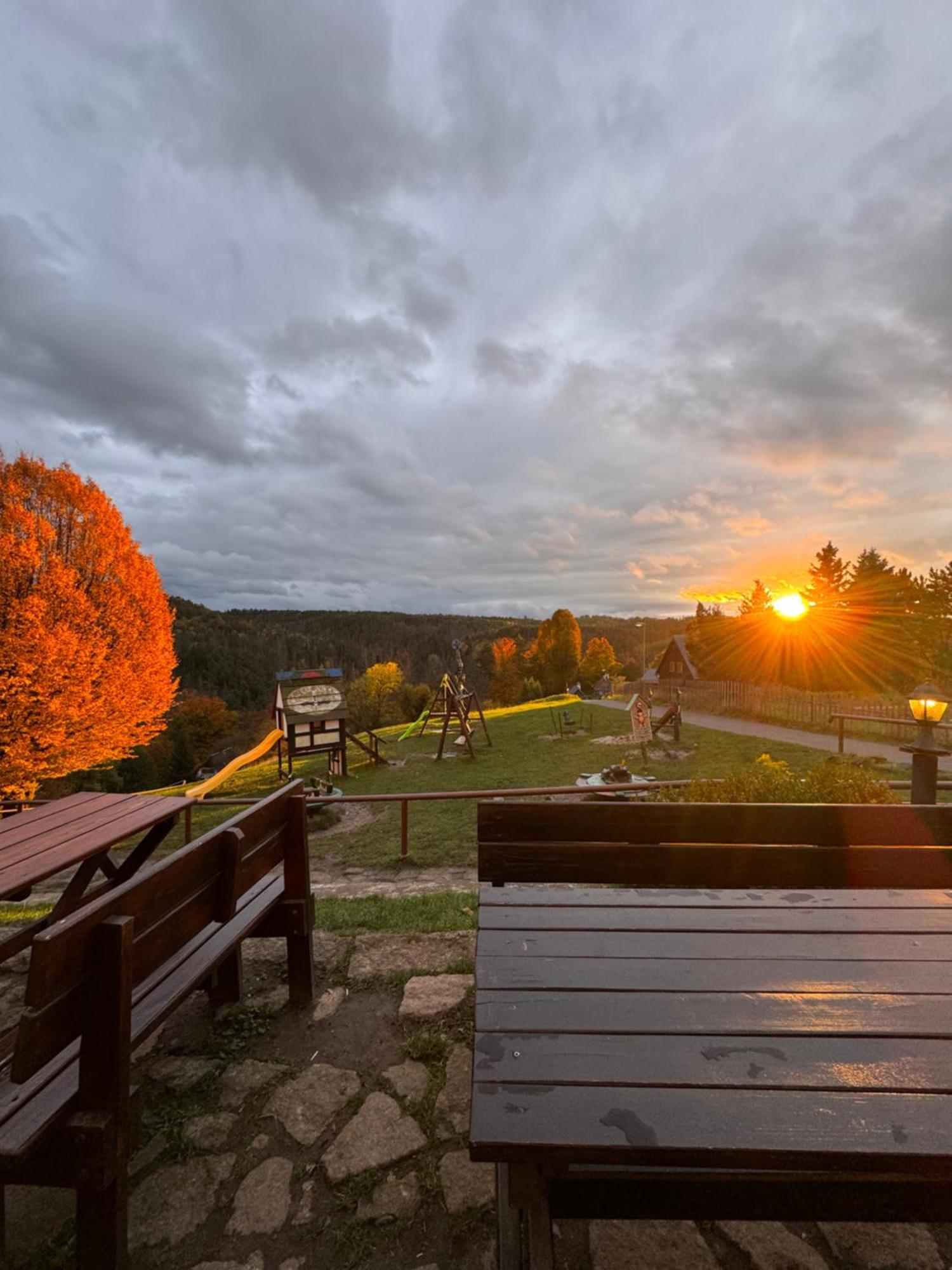 Resort Mezna Hrensko Bagian luar foto